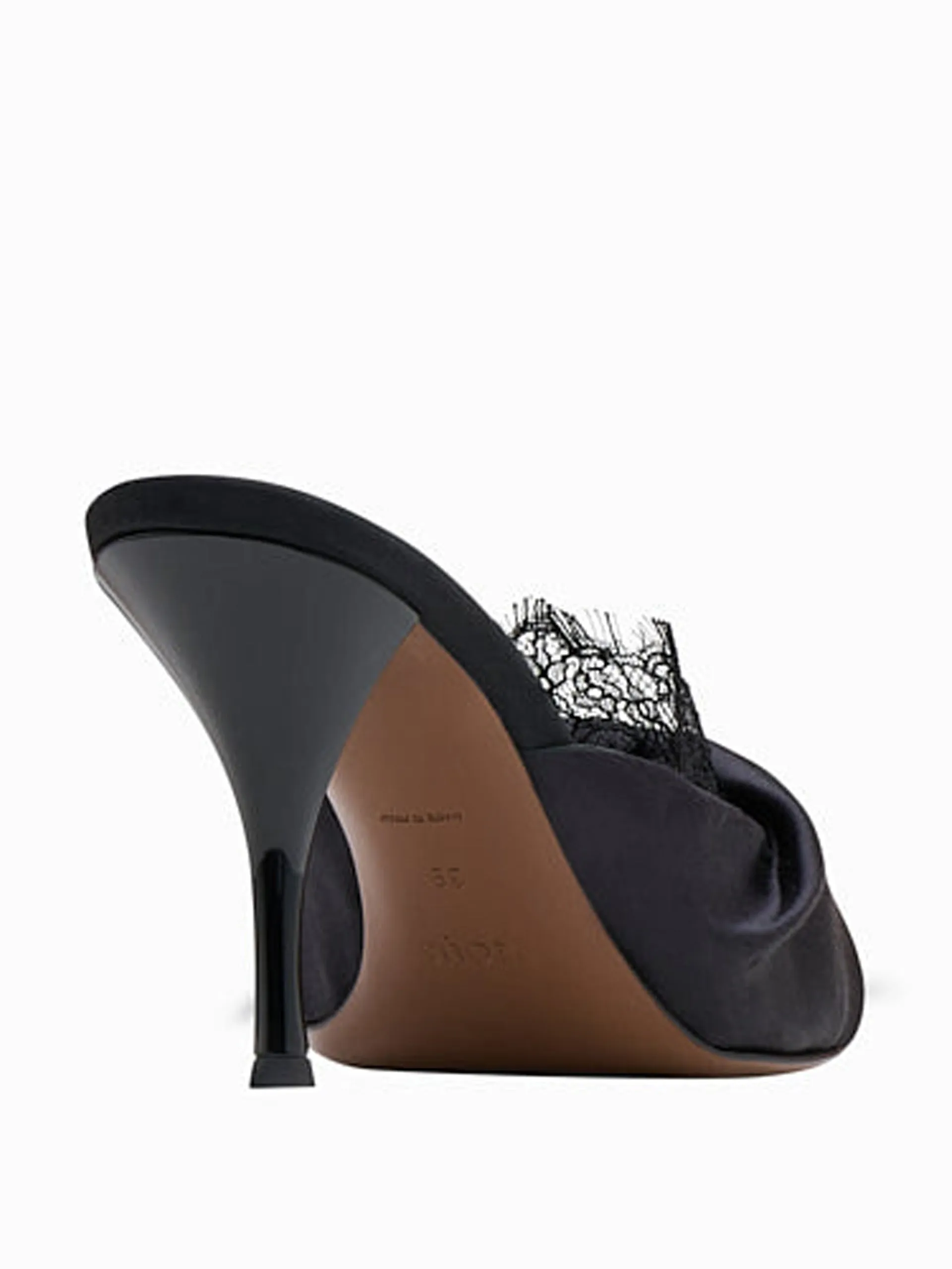 Black Naledi mules