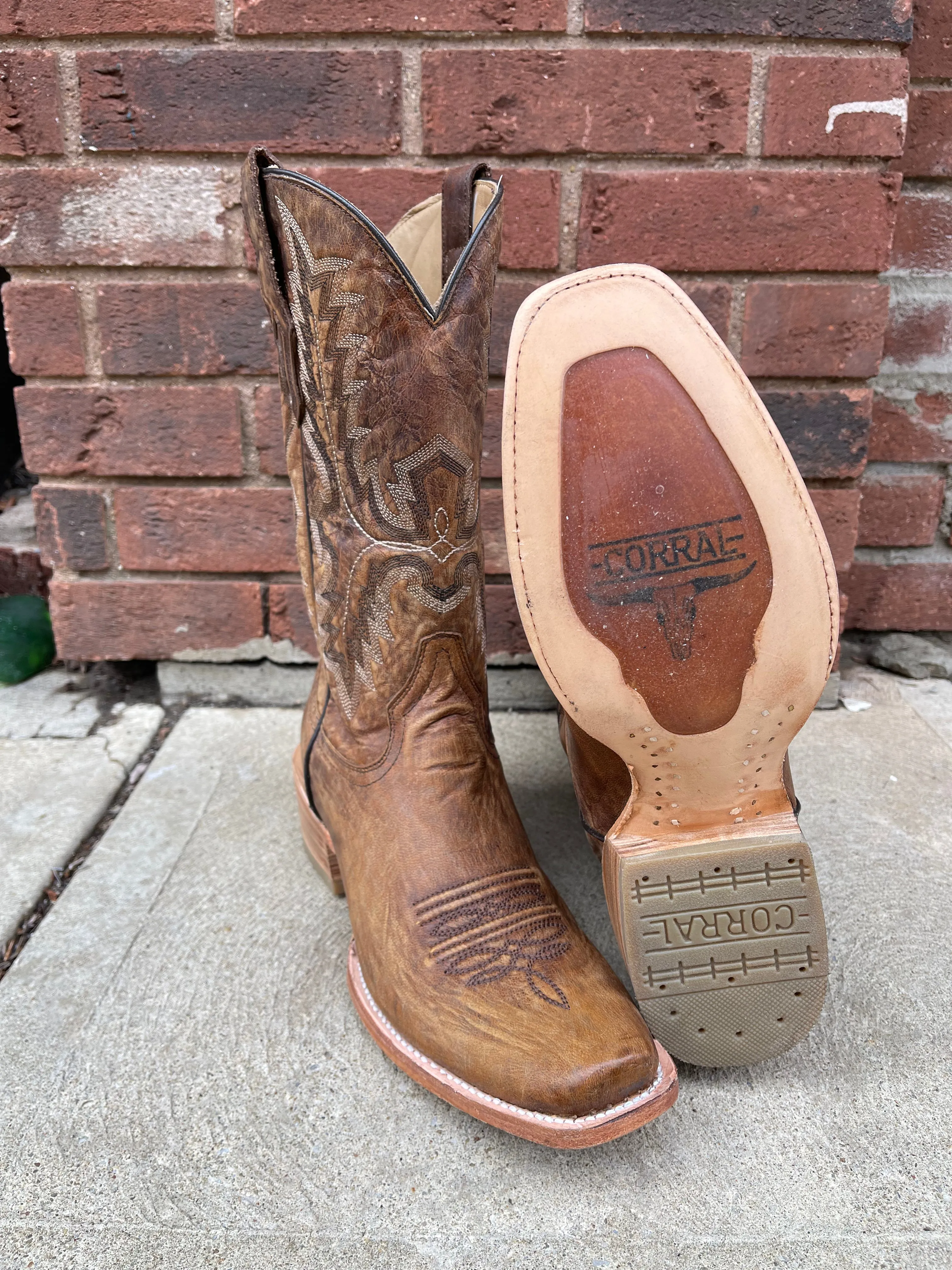 Corral Men's Distressed Brown Narrow Square Toe Cowboy Boots A4229