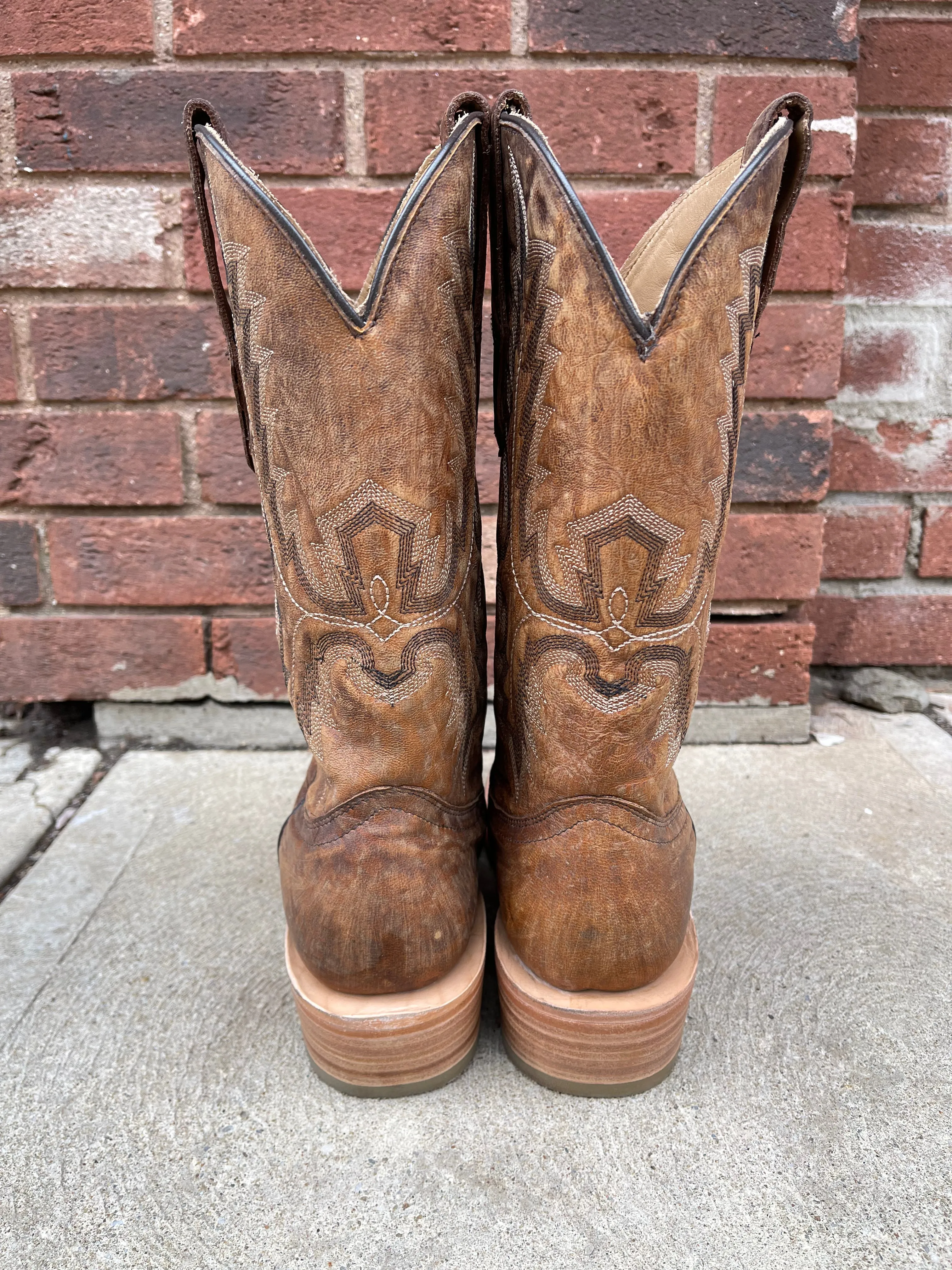 Corral Men's Distressed Brown Narrow Square Toe Cowboy Boots A4229
