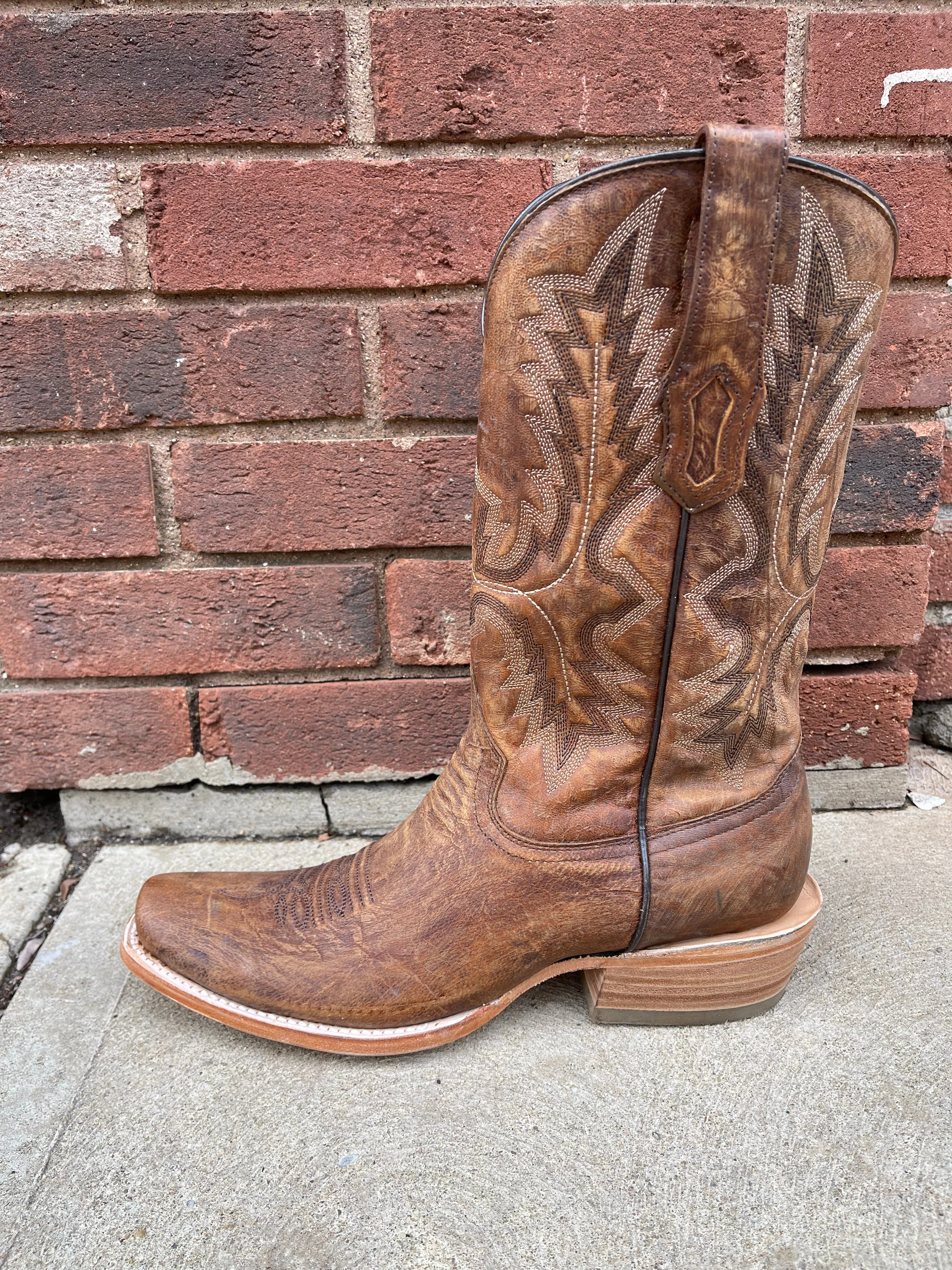Corral Men's Distressed Brown Narrow Square Toe Cowboy Boots A4229