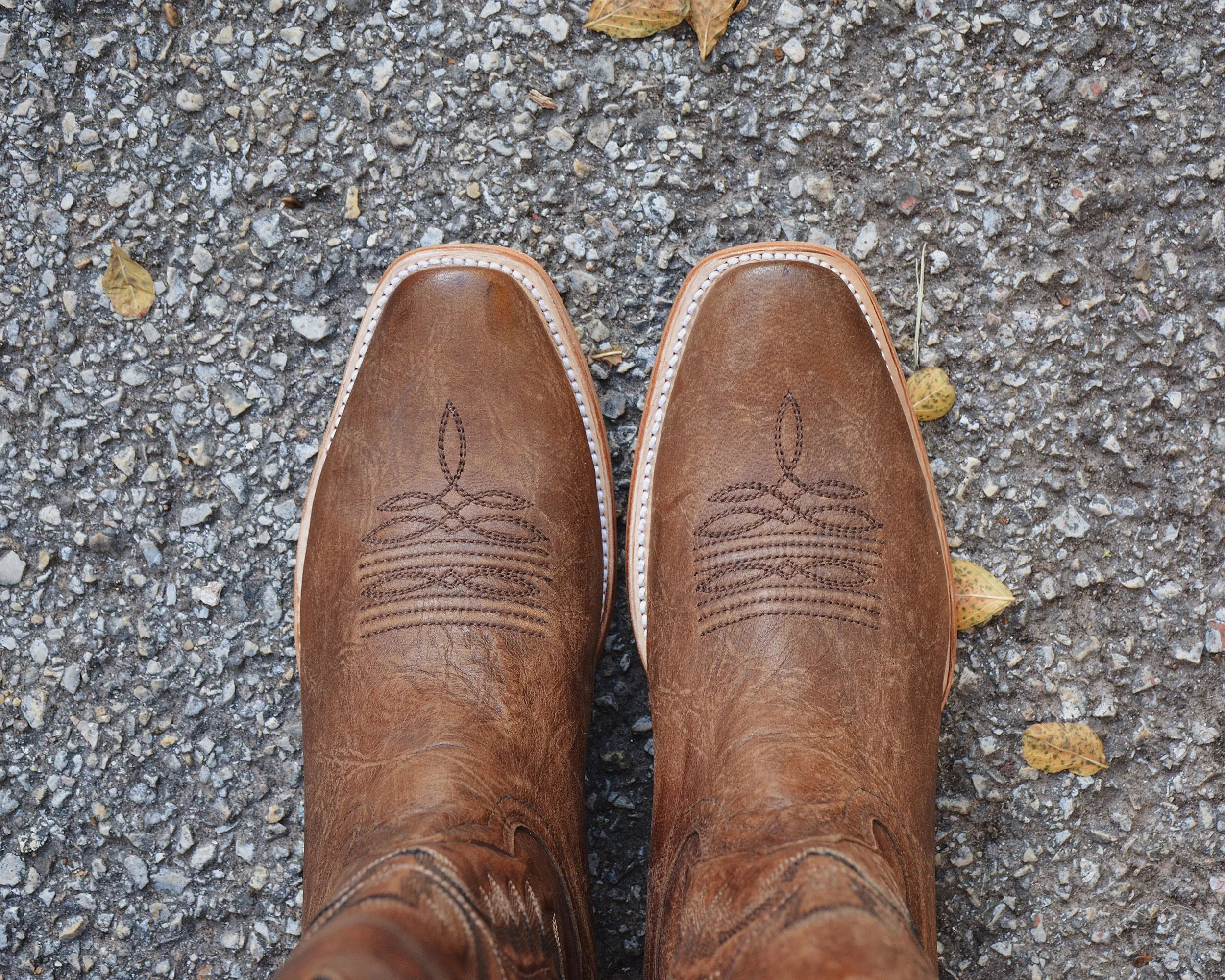 Corral Men's Distressed Brown Narrow Square Toe Cowboy Boots A4229