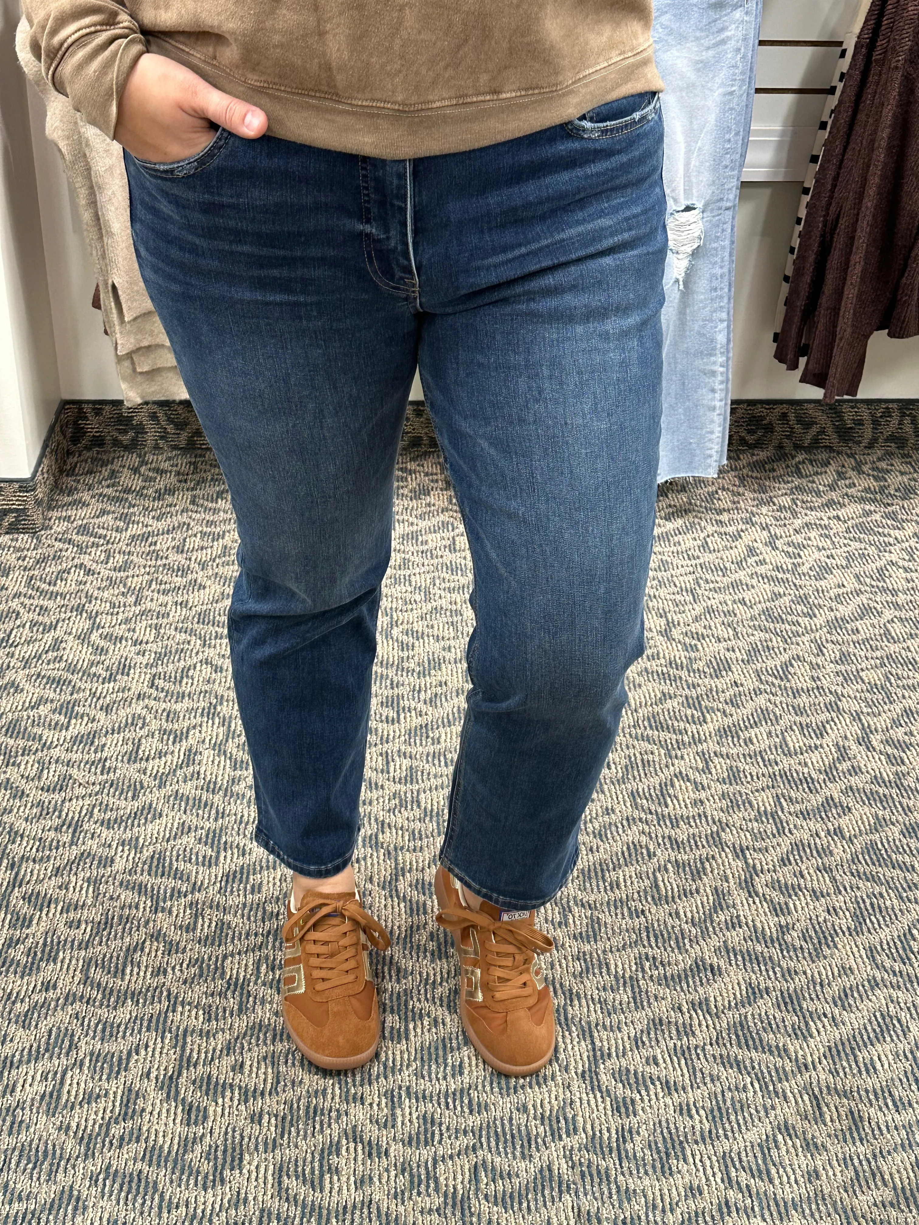 Elizabeth Dainty Dark Jeans (Kut)