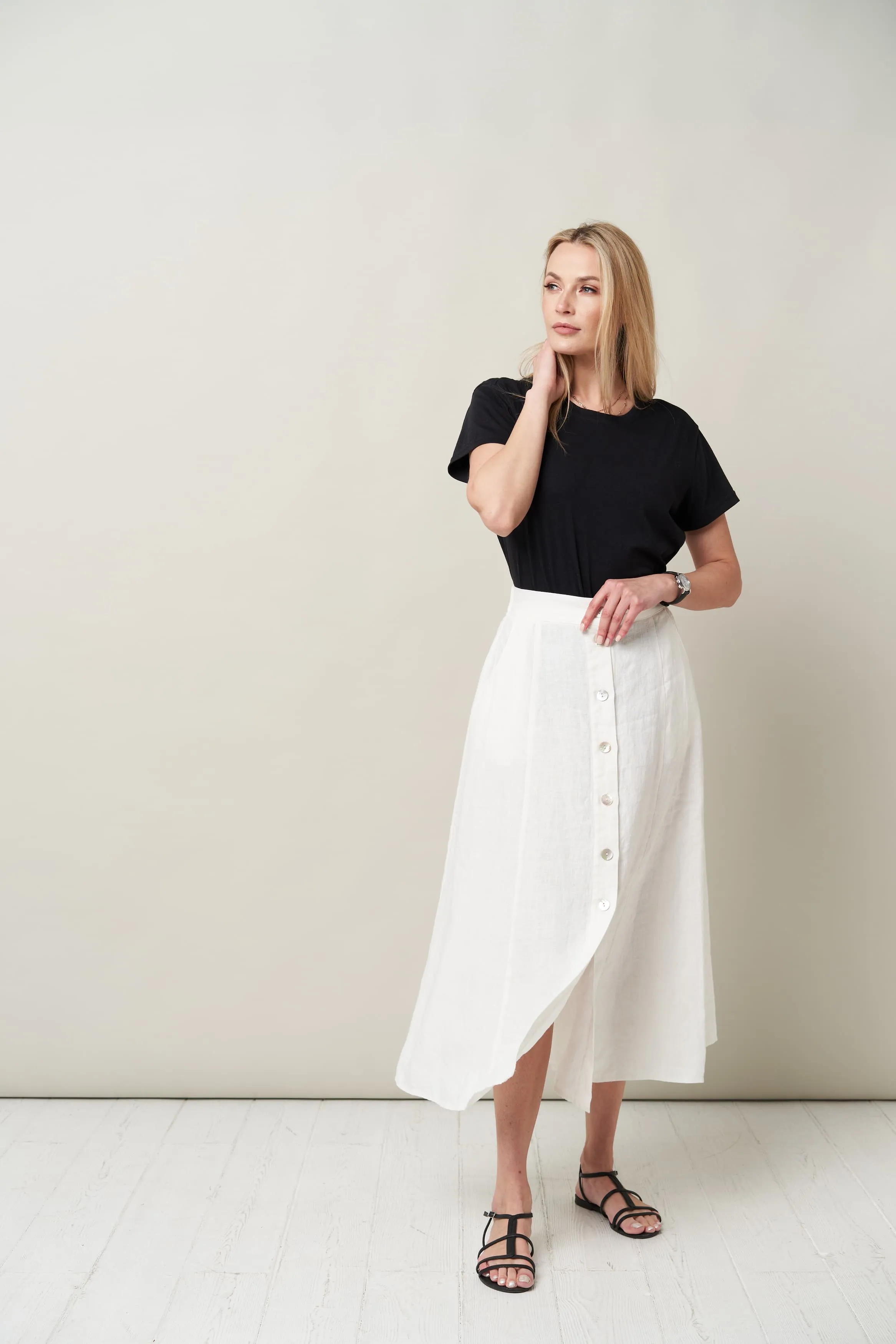 Linen skirt with buttons Kiki