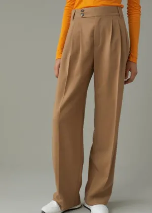 Pleated Wide-leg Trousers