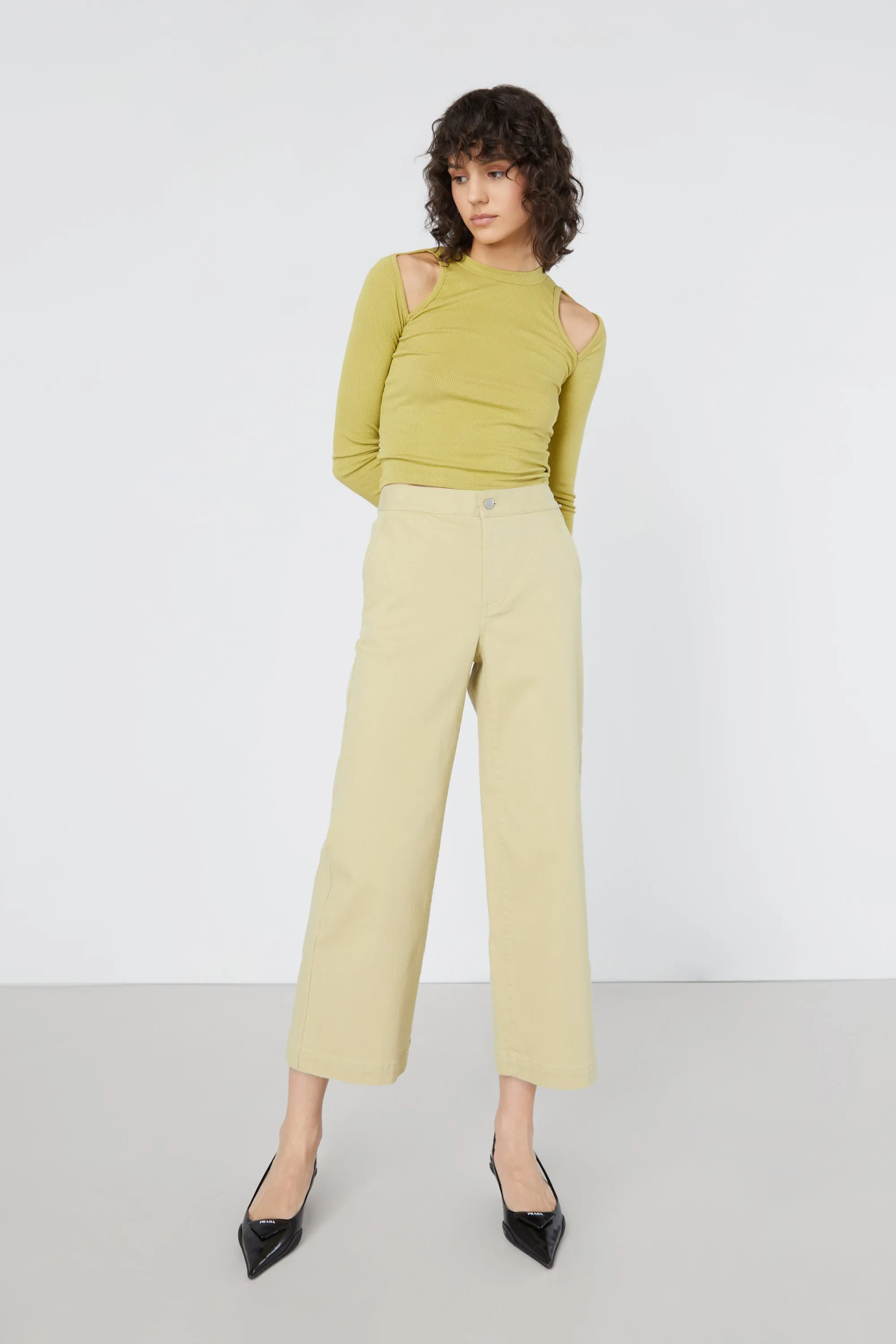 SHOULDER CUTOUT TOP