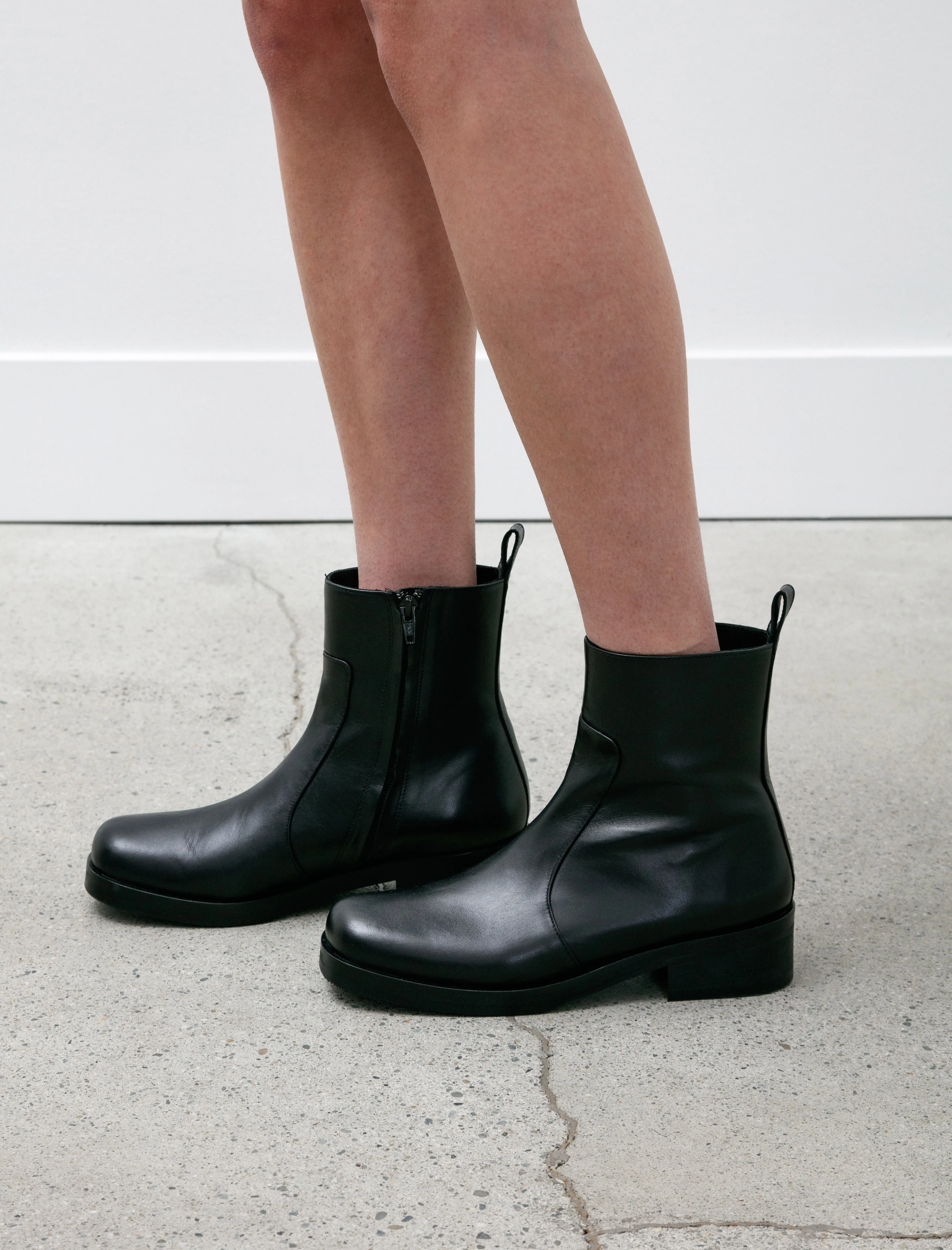 Square Boot Black